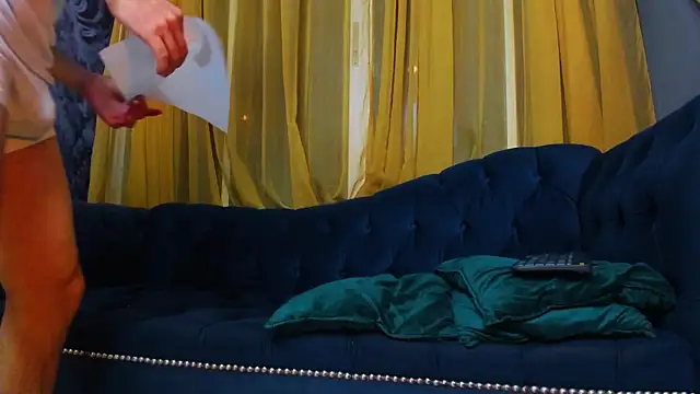 Snapshot of KairoBlaaze chatting on February 20, 2:19 am KairoBlaaze online show from February 20, 2:19 am