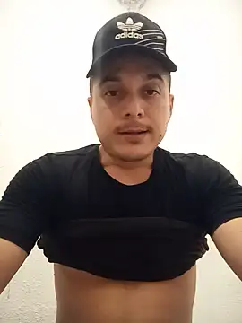 Snapshot of Reuss25 chatting on June 16, 11:46 am Reuss25 online show from June 16, 11:46 am