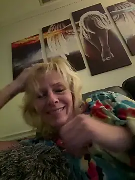 Snapshot of FireAfterDark chatting on February 9, 7:01 am FireAfterDark online show from February 9, 7:01 am