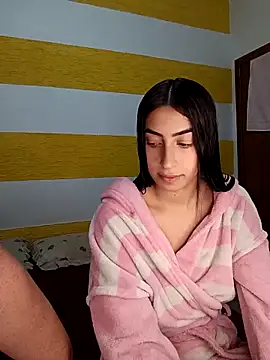 Snapshot of Anjinha_nenem chatting on May 4, 9:22 pm Anjinha nenem online show from May 4, 9:22 pm