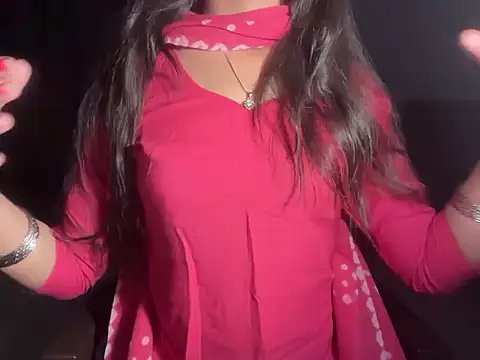 Snapshot of Simran_kaurr chatting on April 17, 6:49 am Simran kaurr online show from April 17, 6:49 am