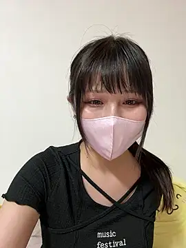 Snapshot of Mitsuki__jp chatting on February 9, 12:53 pm Mitsuki jp online show from February 9, 12:53 pm