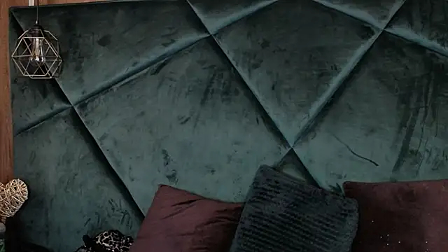 Snapshot of LannaQuinn chatting on February 21, 4:02 am LannaQuinn online show from February 21, 4:02 am