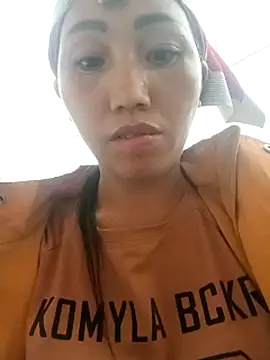 Snapshot of hot-luna- chatting on February 10, 9:13 am hot-luna- online show from February 10, 9:13 am