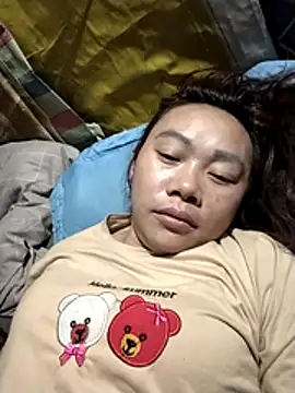 Snapshot of Bella-222 chatting on February 21, 10:22 pm Bella-222 online show from February 21, 10:22 pm