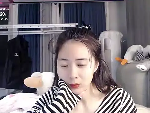 Tsuki-y online show from February 22, 3:10 pm