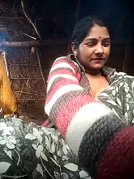 Hotty raghni online show from February 9, 3:10 am