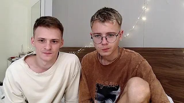 NikiKerryCum online show from March 14, 1:38 pm