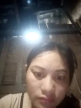 Snapshot of Momo-biki chatting on May 26, 10:50 pm Momo-biki online show from May 26, 10:50 pm