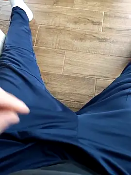 Snapshot of latya111 chatting on February 2, 11:09 am latya111 online show from February 2, 11:09 am