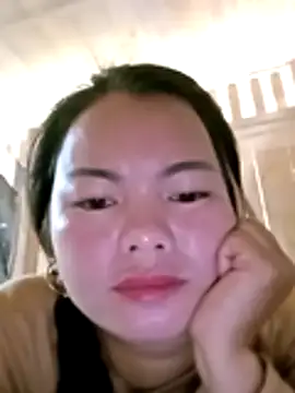 Snapshot of emlylyxinh chatting on February 6, 2:05 am emlylyxinh online show from February 6, 2:05 am