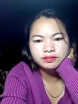 Snapshot of emlylyxinh chatting on February 19, 6:15 pm emlylyxinh online show from February 19, 6:15 pm