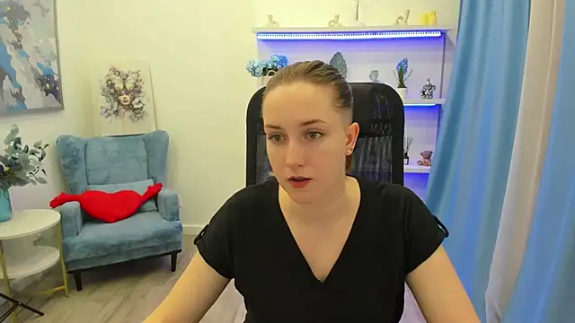 CaseyTerini online show from March 25, 3:12 am