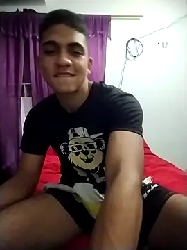 Snapshot of NikoHot_anatole chatting on March 18, 5:32 am NikoHot anatole online show from March 18, 5:32 am