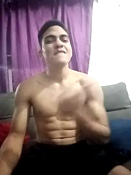 Snapshot of NikoHot_anatole chatting on April 5, 9:17 am NikoHot anatole online show from April 5, 9:17 am