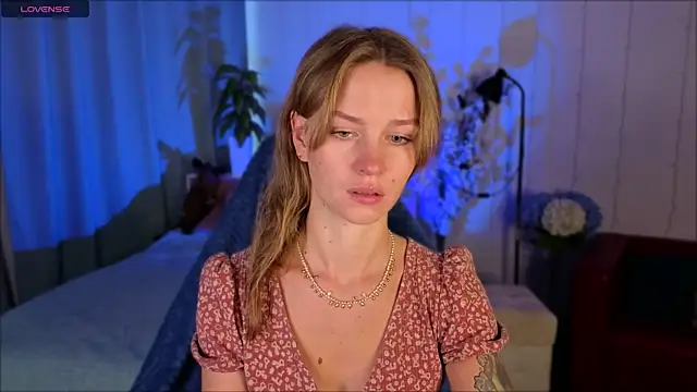 Crystal Kris online show from February 20, 1:22 pm