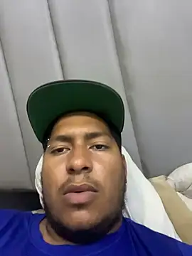 Snapshot of Danny_black11 chatting on February 8, 8:34 pm Danny black11 online show from February 8, 8:34 pm