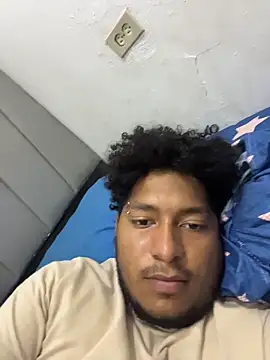 Snapshot of Danny_black11 chatting on February 10, 9:19 pm Danny black11 online show from February 10, 9:19 pm