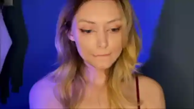 Leecey online show from February 13, 11:23 pm