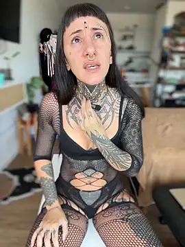 Snapshot of xsadtanas chatting on February 27, 4:40 pm xsadtanas online show from February 27, 4:40 pm