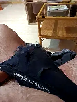 Snapshot of morbox2121 chatting on March 3, 6:58 pm morbox2121 online show from March 3, 6:58 pm