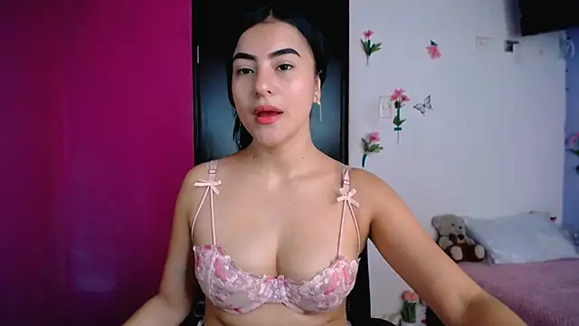 Snapshot of charlotte_petit_ chatting on February 26, 4:06 pm charlotte petit online show from February 26, 4:06 pm