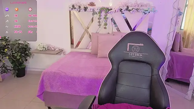 NEFTIS TAY online show from March 14, 7:08 pm