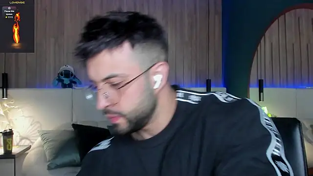 Jeremy Harden online show from February 24, 1:03 am