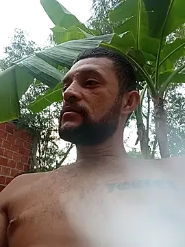 Snapshot of Hot_Veteran_1 chatting on February 19, 11:39 am Hot Veteran 1 online show from February 19, 11:39 am