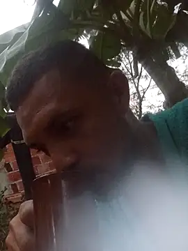 Snapshot of Hot_Veteran_1 chatting on March 25, 10:43 am Hot Veteran 1 online show from March 25, 10:43 am