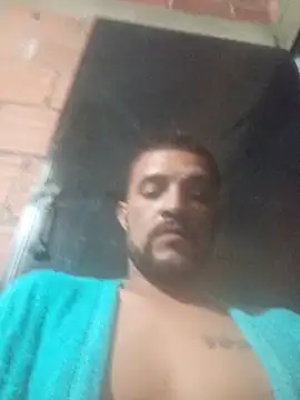 Snapshot of Hot_Veteran_1 chatting on April 2, 11:46 pm Hot Veteran 1 online show from April 2, 11:46 pm