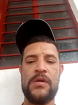 Snapshot of Hot_Veteran_1 chatting on April 11, 5:06 pm Hot Veteran 1 online show from April 11, 5:06 pm