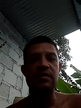 Snapshot of Hot_Veteran_1 chatting on April 14, 12:44 pm Hot Veteran 1 online show from April 14, 12:44 pm