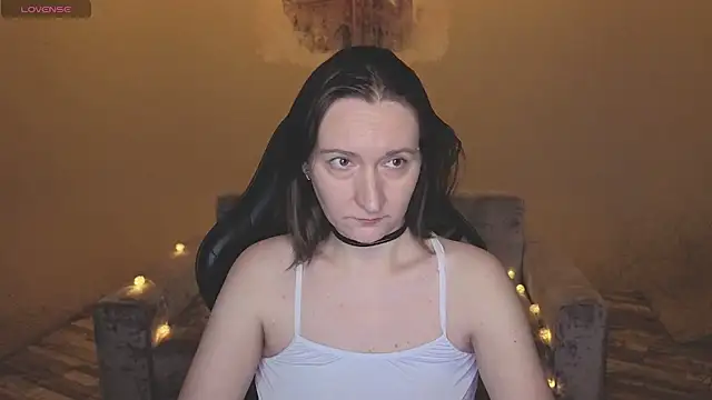 Snapshot of SelestiaSnata chatting on February 13, 1:45 am SelestiaSnata online show from February 13, 1:45 am