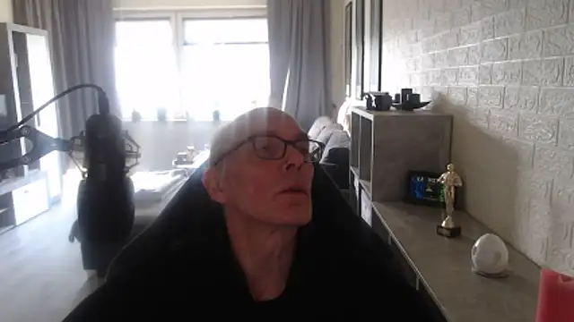 Snapshot of KoelnKoeln chatting on February 1, 1:09 pm KoelnKoeln online show from February 1, 1:09 pm