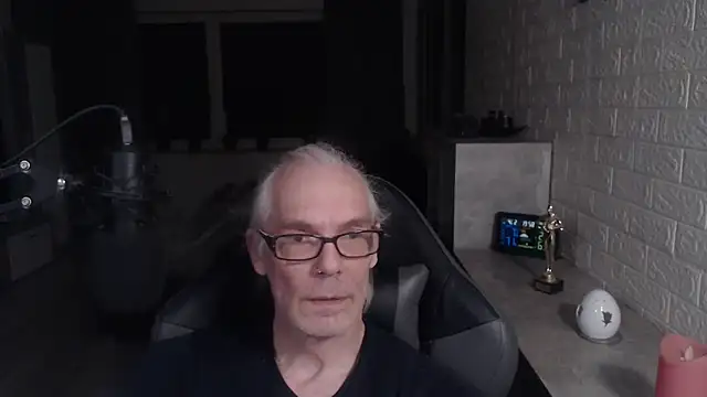 Snapshot of KoelnKoeln chatting on February 4, 6:58 pm KoelnKoeln online show from February 4, 6:58 pm