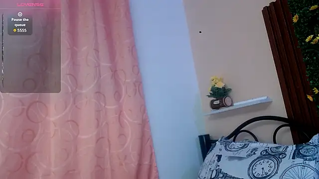 calimasalas2 online show from February 4, 1:55 am