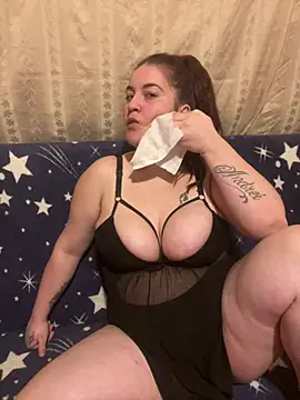 Snapshot of TettonagirlBBW chatting on February 15, 7:21 pm TettonagirlBBW online show from February 15, 7:21 pm