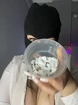 Snapshot of maryam-6 chatting on February 16, 8:49 pm maryam-6 online show from February 16, 8:49 pm