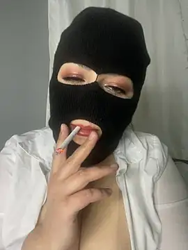 Snapshot of maryam-6 chatting on February 18, 9:11 pm maryam-6 online show from February 18, 9:11 pm