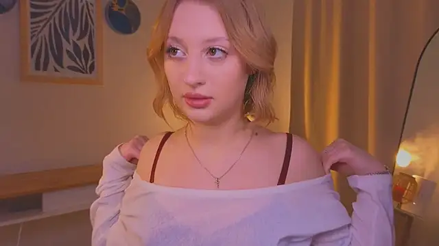 Snapshot of nikapie chatting on February 16, 5:36 am nikapie online show from February 16, 5:36 am