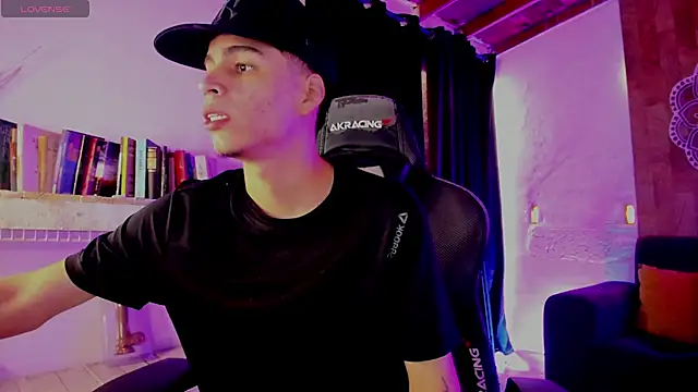 juan posada online show from February 16, 5:09 pm