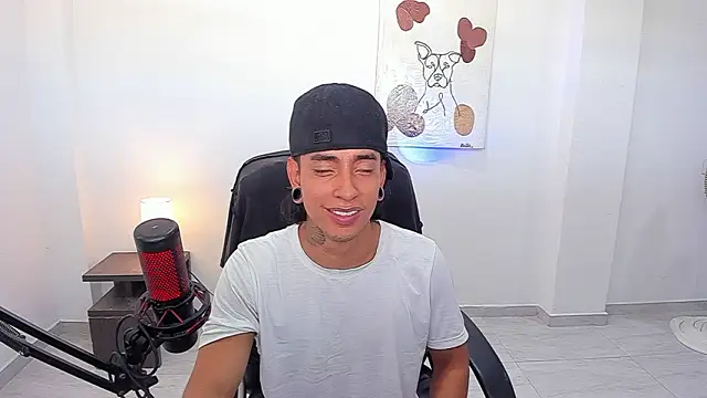 Snapshot of paisa_hotx chatting on February 22, 7:01 pm paisa hotx online show from February 22, 7:01 pm