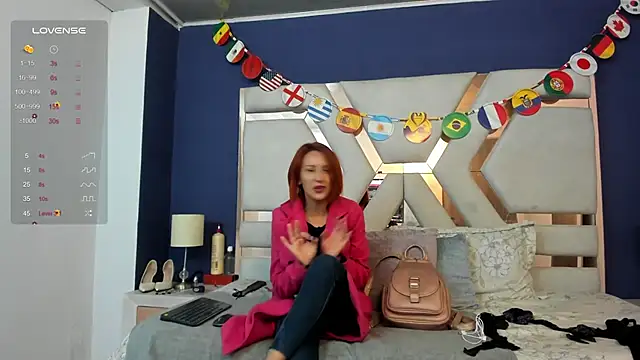 Snapshot of Sara_Evaanns chatting on June 20, 12:30 pm Sara Evaanns online show from June 20, 12:30 pm