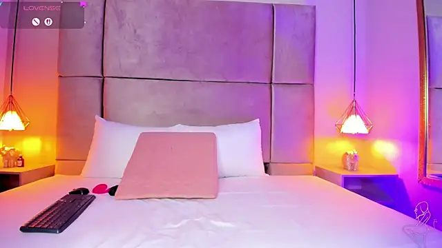 Snapshot of Zafiro11_ chatting on February 21, 12:06 pm Zafiro11 online show from February 21, 12:06 pm