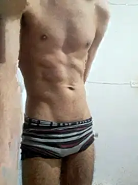 Snapshot of Evansx7 chatting on August 3, 3:38 pm Evansx7 online show from August 3, 3:38 pm