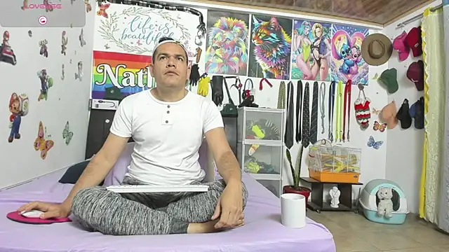 nathannathaniel online show from February 24, 4:54 am