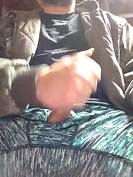 KrazyNutz420 online show from February 11, 4:50 am