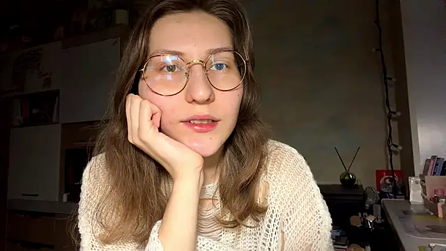 Miaaa Moon online show from March 3, 4:24 pm