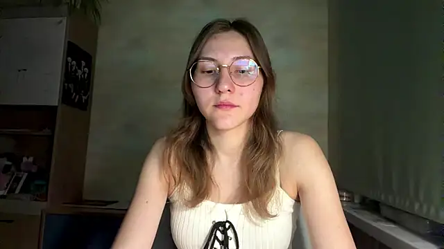 Miaaa Moon online show from July 7, 7:07 pm